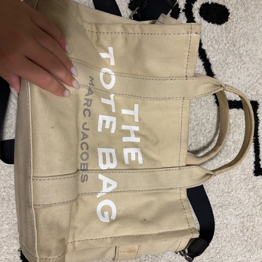 Marc Jacob’s Tote Bag size Medium